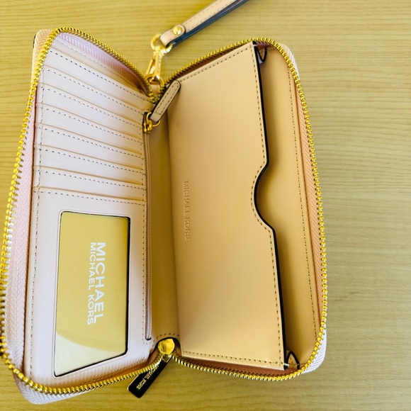 NWT - Picture 13 of 13